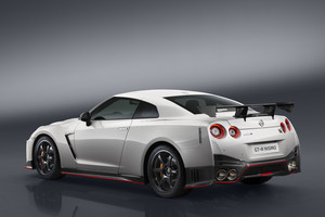 R36 NISMO リア.jpg